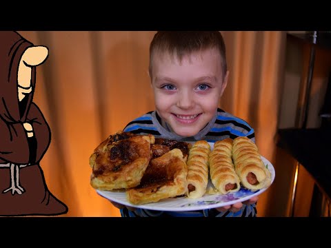 Видео: Быстрый Перекус чееек... Сосиски в тесте и открытые сладкие пирожки