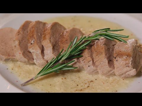 Видео: Свинина в молоке. Рецепт от шеф-повара.