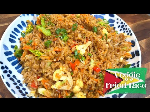 Видео: Как приготовить гайанский китайский жареный рис || В вегетарианском стиле! — Эпизод 433