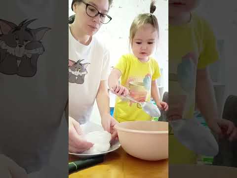 Видео: готовим блинчики 🤗🥞