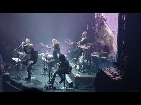 Видео: 25/17 концерт в Vegas city Hall