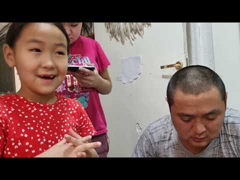 Видео: Эдьиийбитин аҕаллыбыт. Былырыыҥҥы посылкабытын арыйдыбыт 😅