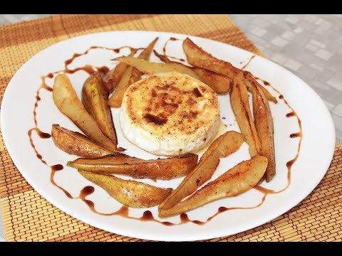 Видео: Жареный Камамбер с грушами и корицей. Вкусный десерт.