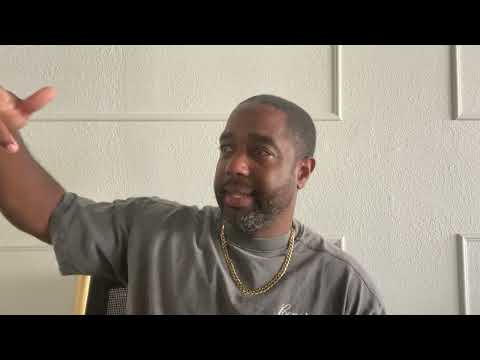 Видео: Многие женщины путают мужчин во время свиданий!