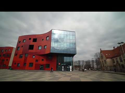 Видео: Преимущества лечения опухолей головного мозга киберножом