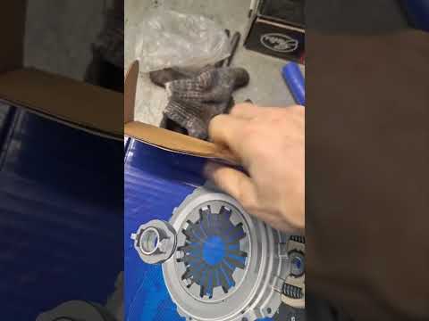 Видео: Jac t6. пробег 152 000 км. замена маховика двухдискового.