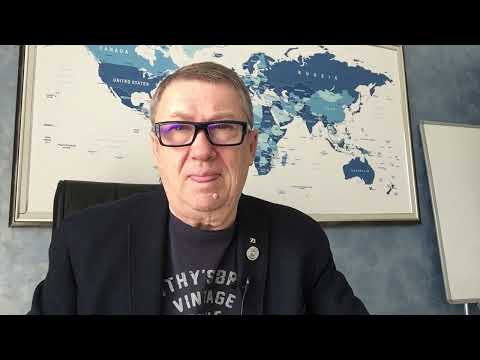 Видео: Собаки лают - караван идет!  Что это значит?