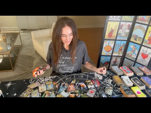 Видео: ЛЮБОВЬ КОЗЕРОГА: что они чувствуют и что дальше? Таро + Манифестация