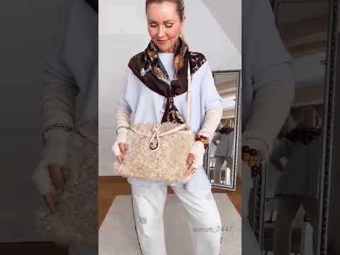 Видео: Как красиво одеваться в 60+ | Вечная мода для женщин старшего возраста 👗🌷