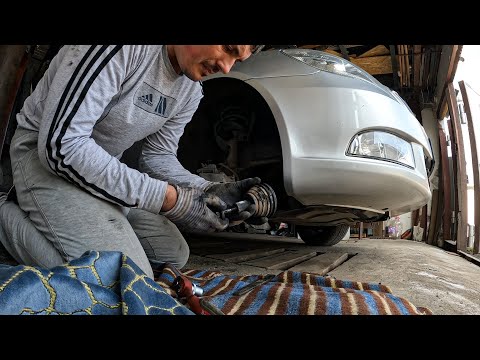 Видео: Замена внешнего Шруса Skoda Octavia а5