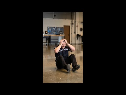 Видео: Минутка юмора (Первый и последний день стажировки на СТО)