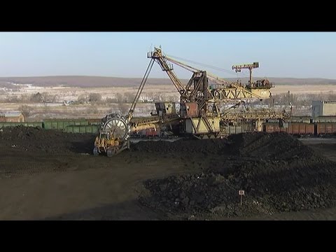 Видео: Шахтеры СУЭК добыли 100 миллионов тонн угля в уходящем году