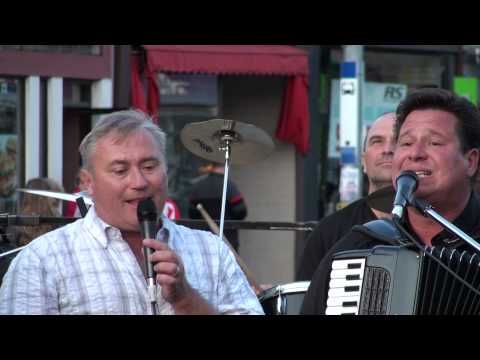 Видео: "Мені ворожка ворожила" Peter Bayrachny & Andrew Sydoryshyn (Nove Pokolinya)