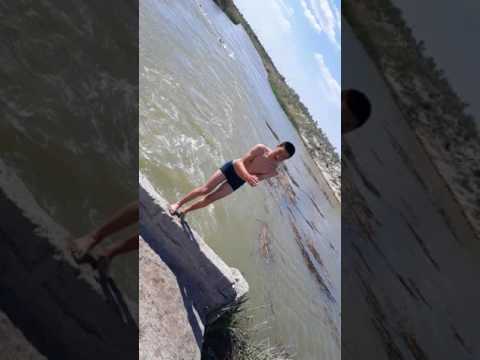 Видео: Қуаңдария жас түлектері