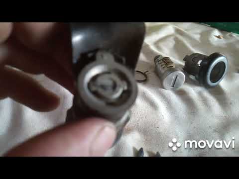 Видео: Замена личинки замка дверей нексия