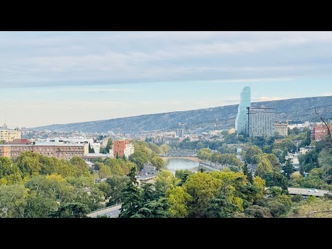 Видео: Тбилиси. Исани- Ортачала- Набережная- площадь Героев. Маршрут воскресного дня.