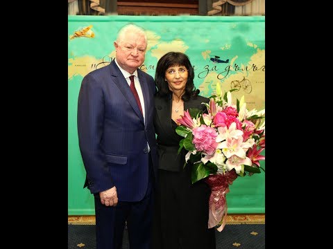 Видео: Бизнесдамата Васка Пенкова отпразнува 50 годишен юбилей.