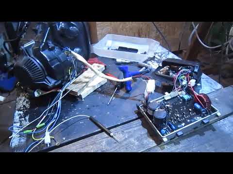 Видео: 050 330 90 40 Инверторный генератор WEEKender 1200i, встречный ток