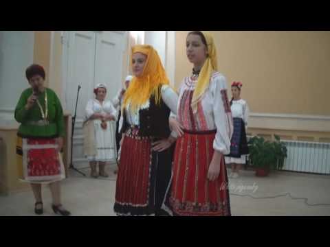 Видео: Ревю на добруджански носии_1 - Калина Михайлова (северняшки и хърцойски носии)