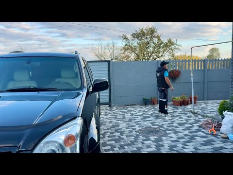Видео: Дрони літають, СТРАШНО а вони землю купили і свиней годують Що буде завтра не знає ніхто…