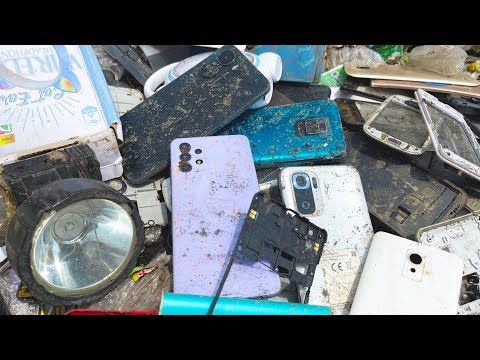 Видео: Обалденный дамп, нашел здесь много телефонов || Восстановление телефона