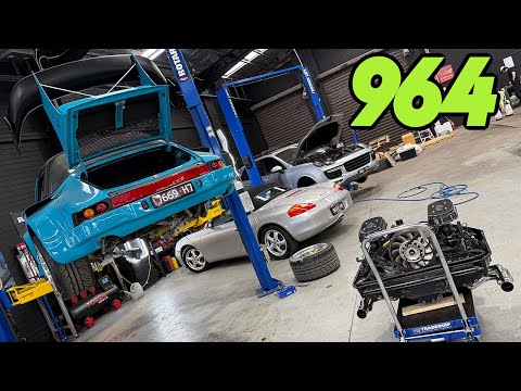 Видео: Установка двигателя Porsche 964 в Porsche 911SC | Ничего не подходит!