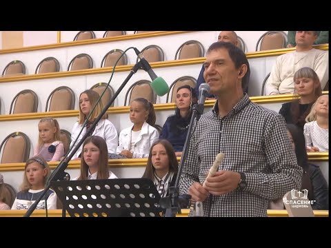 Видео: Под тенью навеса на выступах гладких / Песня