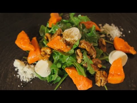 Видео: Салат из тыквы, рукколы и феты. Рецепт от шеф-повара.
