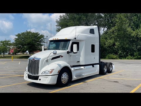 Видео: Купил себе трак. Обзор трака Питербилд 579. Ищем тракдрайверов! Работа!