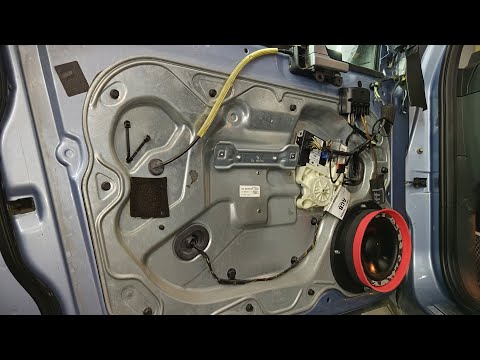 Видео: Замена штатных динамиков Ford Focus 2