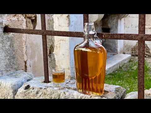 Видео: Как сделать виски 10-летней выдержки дома всего за 10 дней 🥃 Домашний виски без инструментов 😉