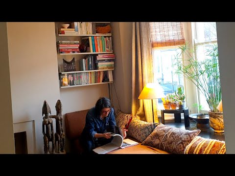 Видео: Внутри многофункционального дома лондонского архитектора, квартира площадью 134 кв. м/1442 кв. фута