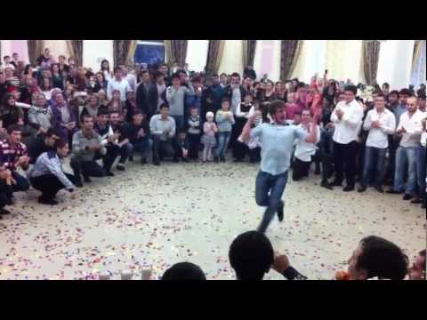 Видео: Мага Дибиров и анс Кавказ )) братья))