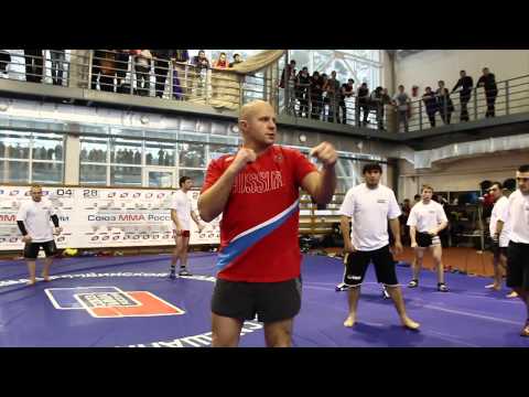 Видео: Workout by Fedor Emelianenko! РАЗМИНКА ФЕДОРА ЕМЕЛЬЯНЕНКО!