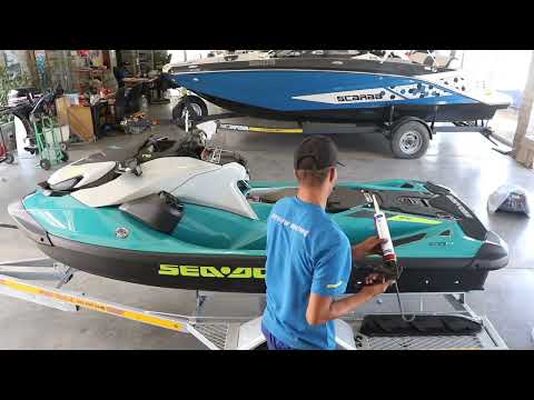 Видео: Распаковка и сборка гидроцикла Seadoo GTi SE 170 л.с.