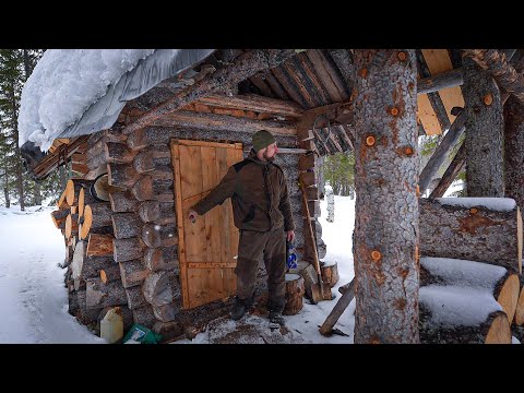 Видео: ПУШНИНА ПРЁТ В КАПКАНЫ. ЗАКРЫТИЕ ОХОТЫ. РЫБАЛКА НА ЖЕРЛИЦЫ.