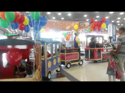 Видео: Запуск паровозика Fun Express в ТРЦ "Максима"_Алматы_20140801