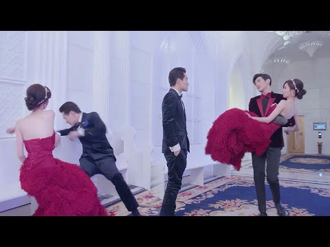 Видео: Хитрый мужчина преследует Золушку, президент обнял ее и предупредил: она была моей!