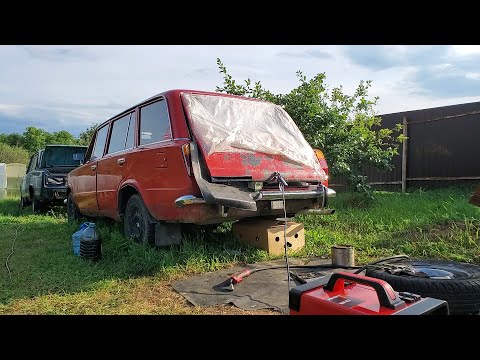 Видео: Обслужил двойку перед зимой. Ремонт крышки багажника / ВАЗ 2102