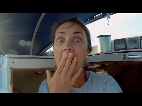 Видео: В ШТОРМ НА ЯХТЕ. Стоим на якоре. Что делать, когда срывает с якоря