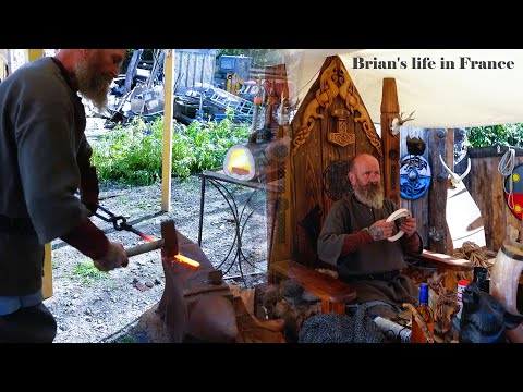 Видео: Изучаем новые навыки и общаемся с Ником-викингом