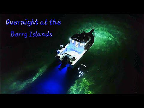 Видео: ВЫЖИВАНИЕ В МОРЕ В 160 милях от США. Ночевка на Багамах в небольшой лодке Crooked PilotHouse.