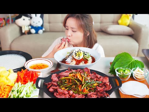 Видео: приготовление MUKBANG:) холодная острая лапша, копченая утка, весенние рулеты, приправленный чеснок