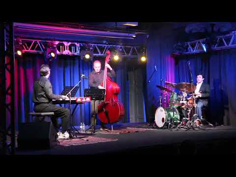 Видео: Концерт-лекция "100 лет рояля в джазе."Hard bop".Трио Константина Хазановича.DKRT Н. Н. 30.10.2025.