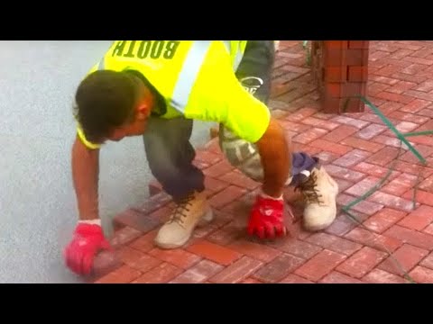 Видео: Этот Рабочий Вообще Человек, или Киборг?