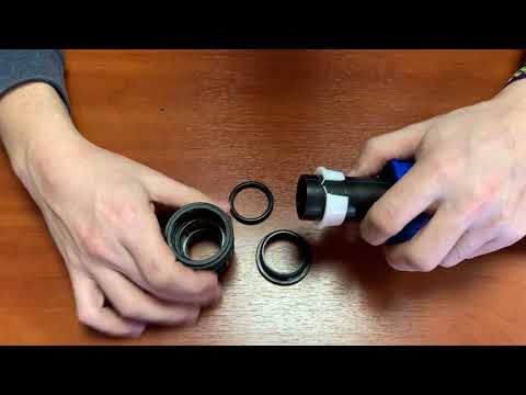 Видео: Как установить ПНД фитинг на трубу