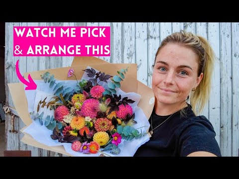 Видео: Собираем и создаём букет из цветов с моей фермы [22 октября]🌸
