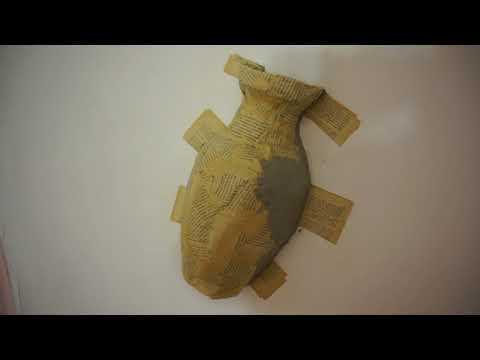 Видео: Как наклеить Вазу на Стену и обработать массой папье маше, часть 5/Идеи от Феи