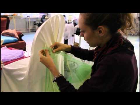 Видео: Декор стульев на свадьбу