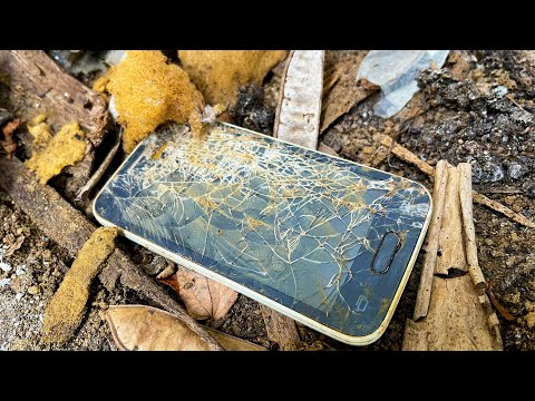 Видео: Найти старый телефон в здании с привидениями || Восстановление сломанного старого телефона samsung